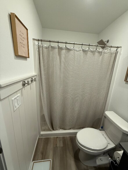 Building Photo - 16650 Grey Pne St