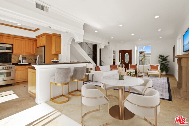 Building Photo - 2013 21st St