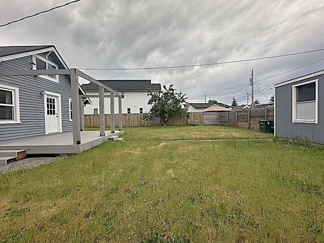 Building Photo - Cozy Meets Chic – 2BR Home with Outdoor Bl...