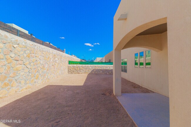 Building Photo - 13815 Paseo De Plata Dr