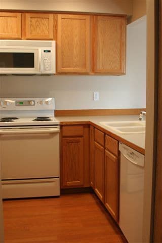 Building Photo - Charming 3-Bed, 2.5-Bath Townhouse near Evergreen Fairgrounds in Monroe