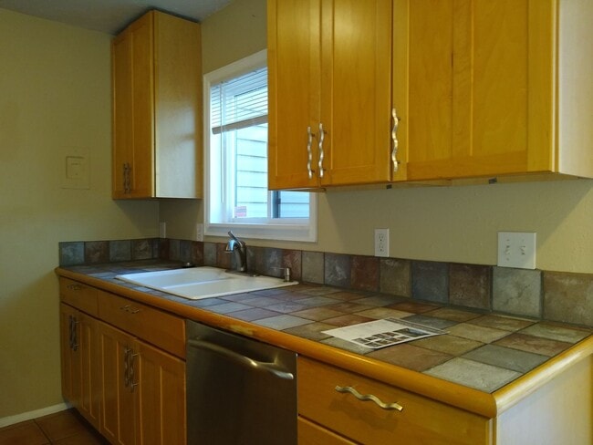 Building Photo - Stunning Ranch Home - Amazing Location - Backs up to Cherry Creek Trail