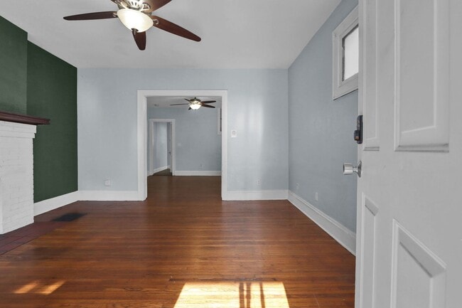 Building Photo - 2475 Indianola Ave