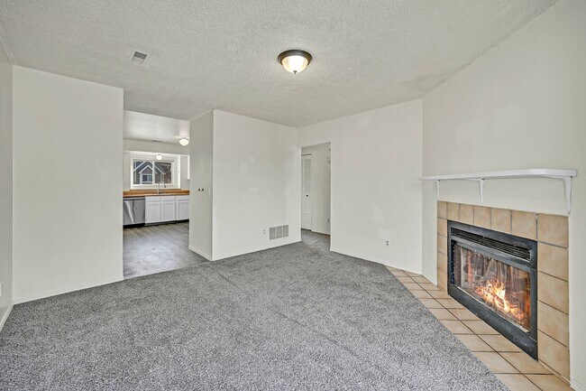 Building Photo - 1051 Mazatlan Cir