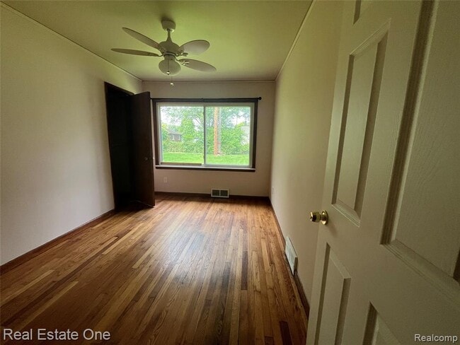 Building Photo - 10053 Royal Grand Ave