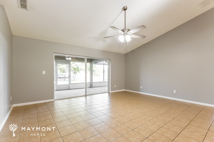 Building Photo - 2202 Lake Pointe Cir