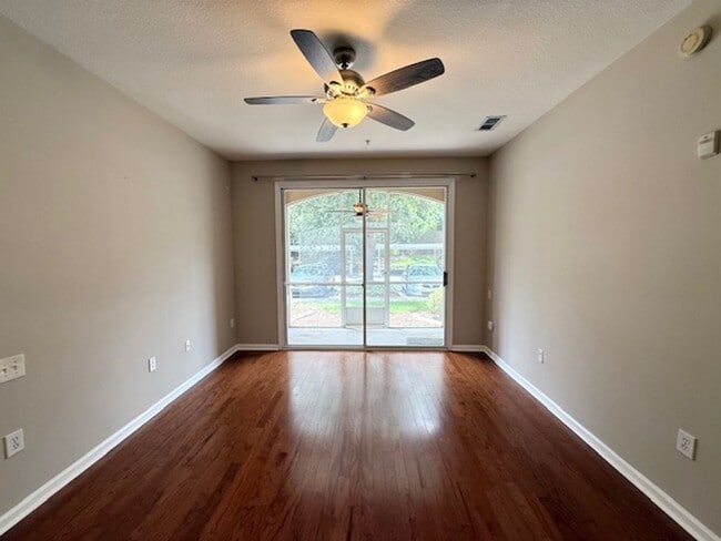 Building Photo - Ground-Level 3-Bedroom Condo in the Gated ...