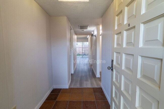 Building Photo - 1077 Rivara Rd