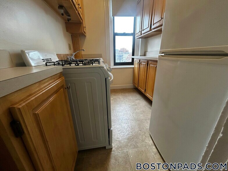 Building Photo - 1152 Commonwealth Ave