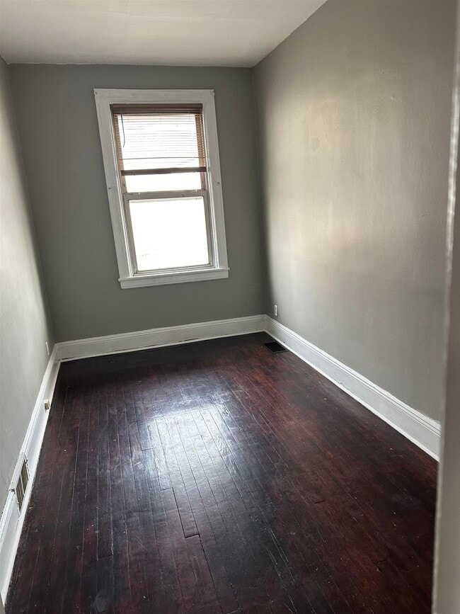 Building Photo - 81 Newman Ave