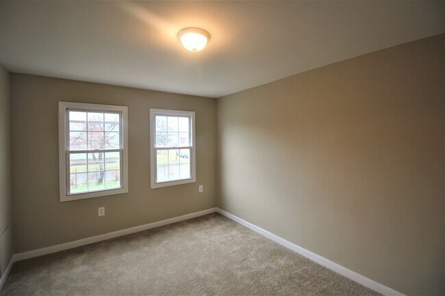 Building Photo - EXPERTLY DESIGNED 3 BEDROOM HOME IN DUNDALK!