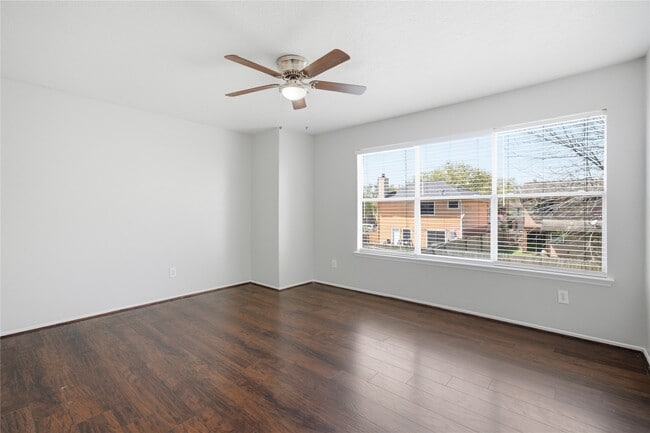 Building Photo - 2034 Greenwest Dr