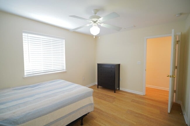 Building Photo - 4434 Gearhart Rd