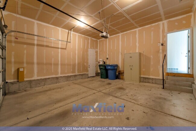 Building Photo - SHORT TERM LEASE AVAIL - 6BD 4BTH 2GAR - Home in Lehi - 6 Month Lease available