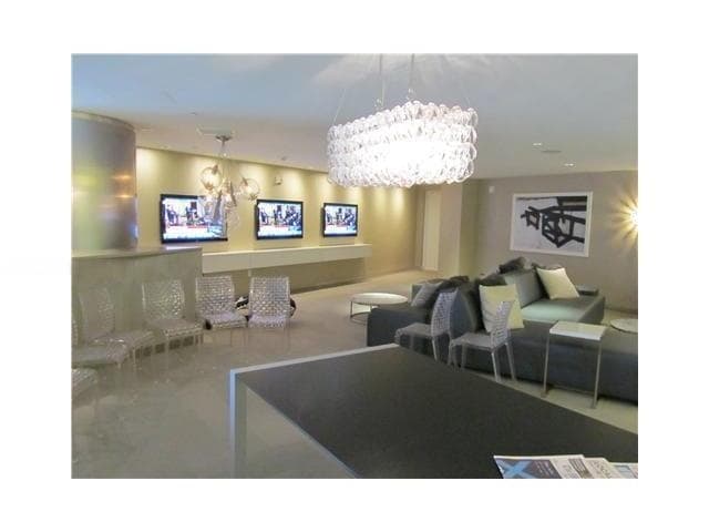 Building Photo - 92 SW 3rd St