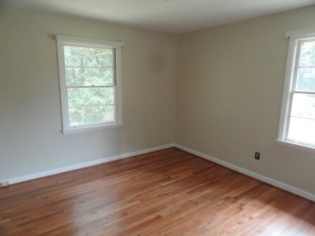 Building Photo - 3 bed 1.5 Bath in Decatur!