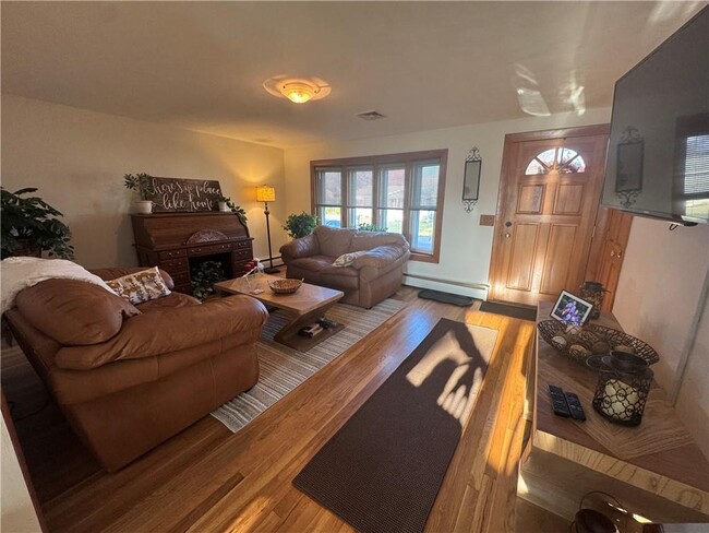 Building Photo - 73 Armory Dr