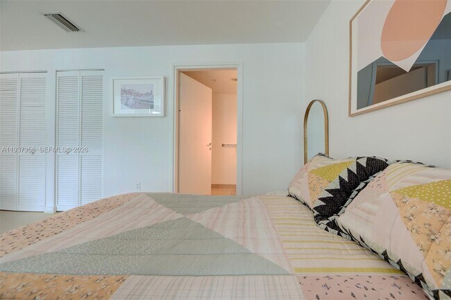 Building Photo - 300 S Biscayne Blvd