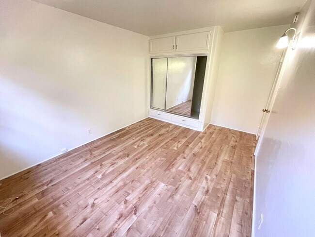 Building Photo - 3539-3541 Lewis Ave. Long Beach, CA 90807