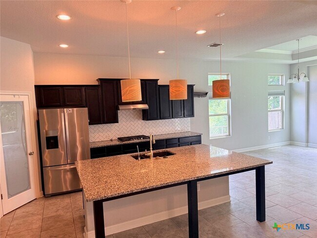 Building Photo - 490 Pecan Meadows