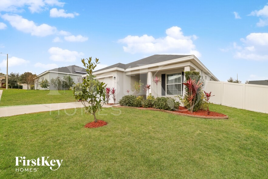 Building Photo - 911 Kingfisher Dr