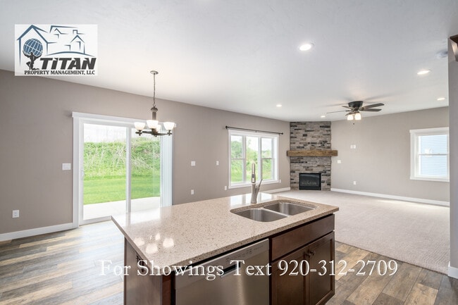 Building Photo - 1087 Faith Ct