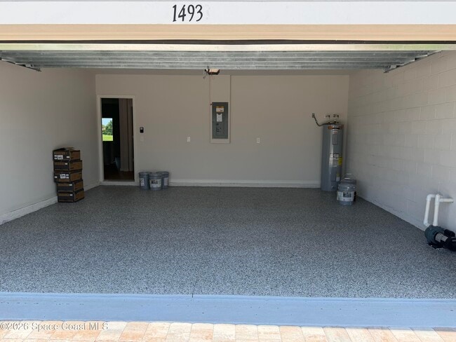 Building Photo - 1493 Garabaldi Cir SE