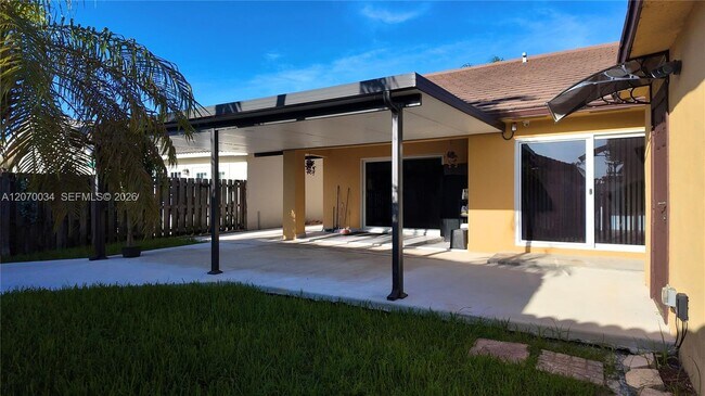 Building Photo - 11570 SW 144th Path