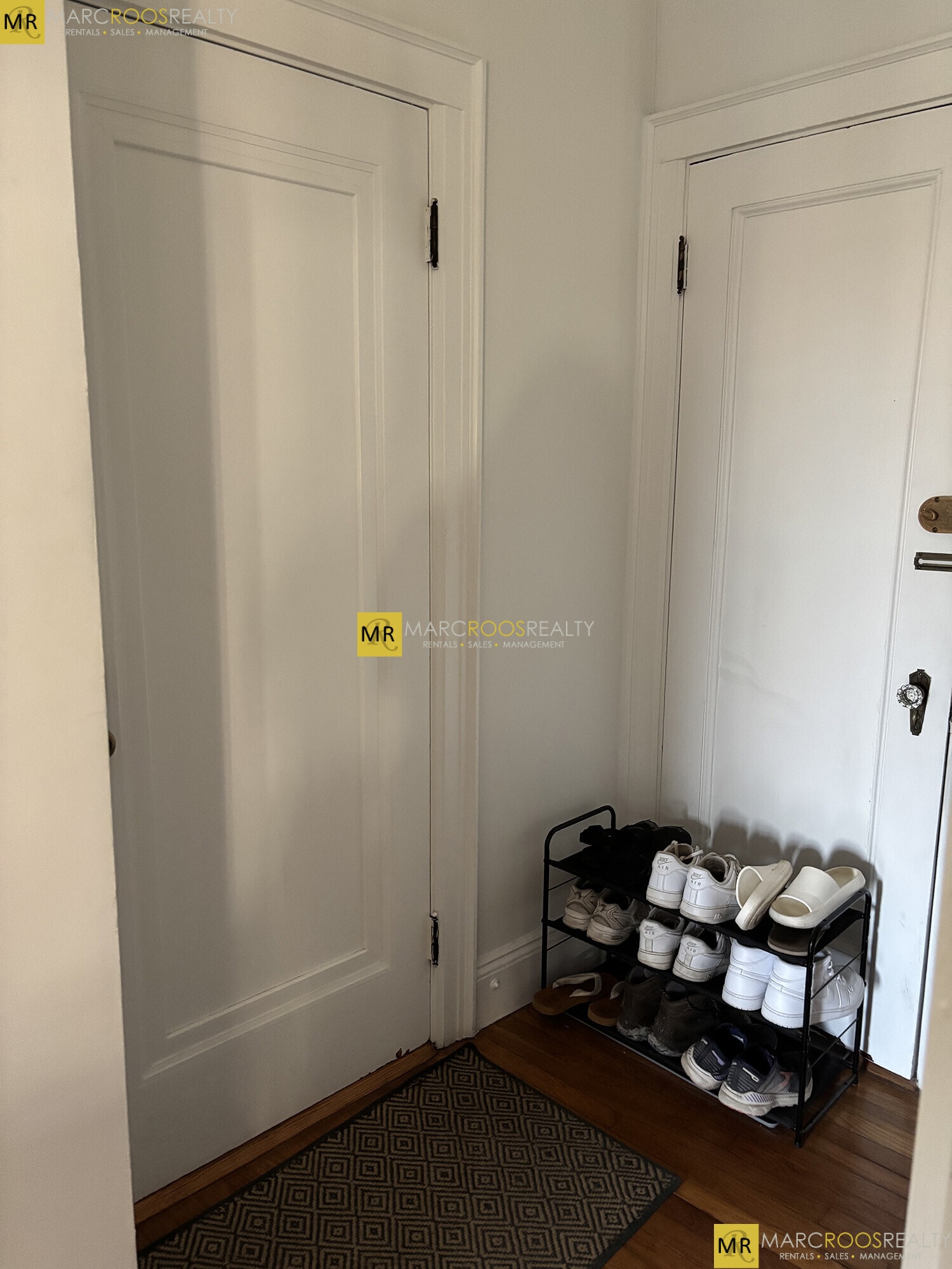 Building Photo - 52 Strathmore Rd