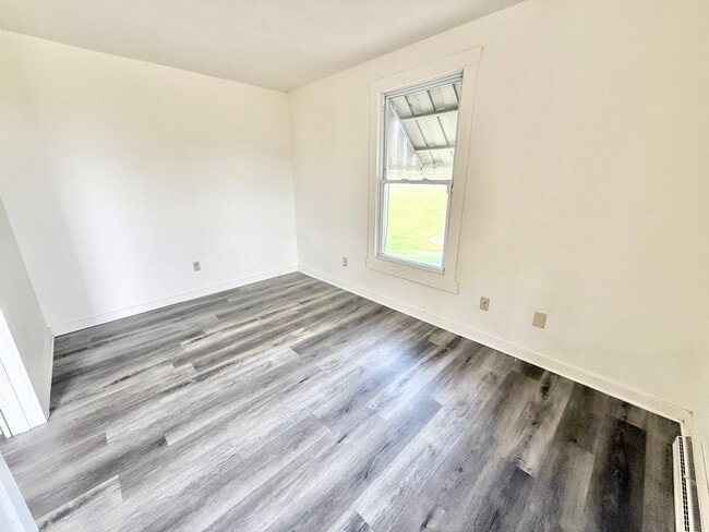 Building Photo - 921 17th St NW