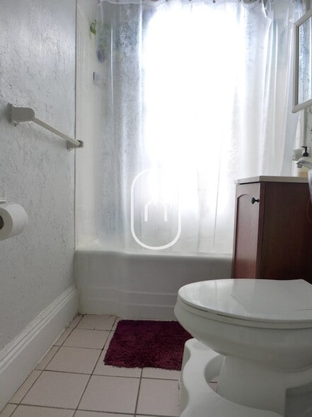 Building Photo - 141 Sutherland Rd