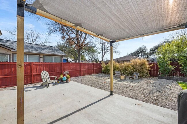 Building Photo - 6803 Castlekeep Way