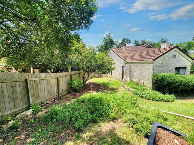 Building Photo - Beautiful and Spacious 4 BR / 3 BA Home fo...