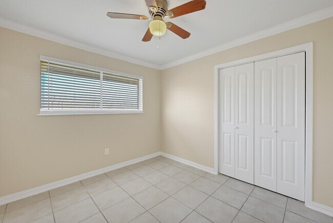 Building Photo - 3722 Rest Home Rd