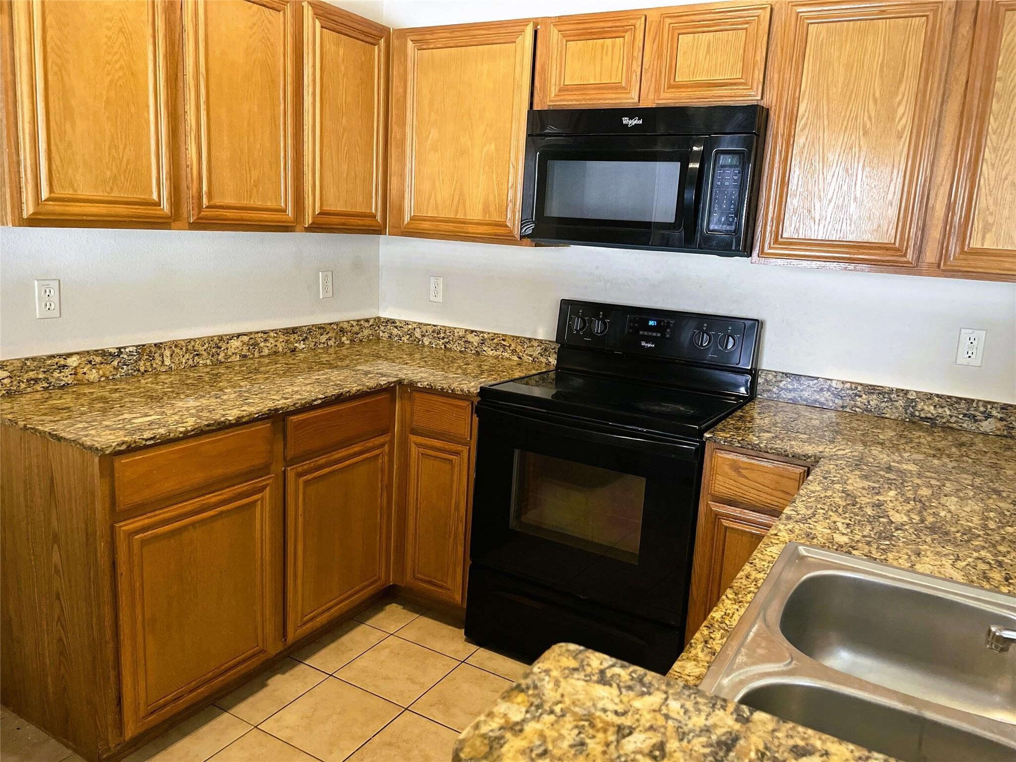 Building Photo - 2320 Calendar Ct