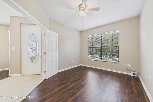 Building Photo - 551 Loxley Ct