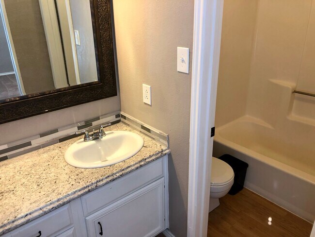 Building Photo - Boardwalk Condominium, Near Downtown