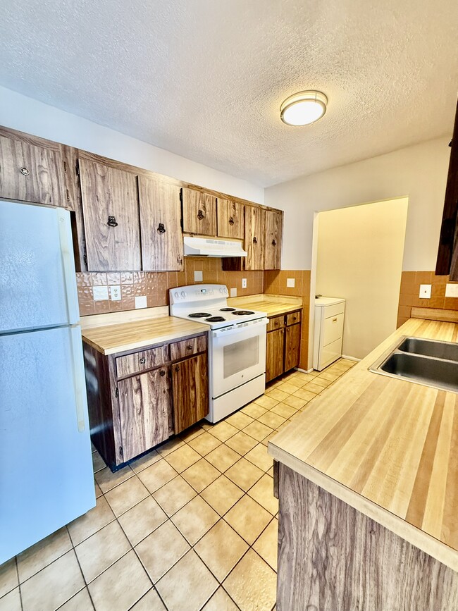 Building Photo - 2938 Lichen Ln