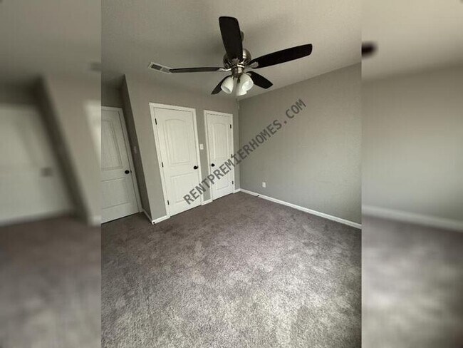 Building Photo - 50 Buena Vis Dr