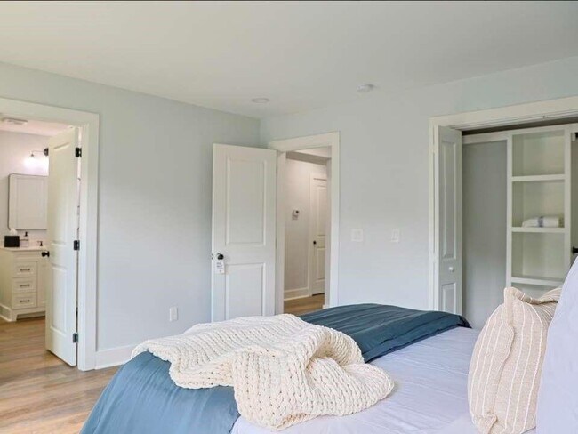 Building Photo - 2184 Skye Isles Pass SE