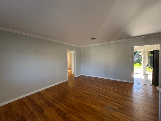 Building Photo - 18020 Collins St