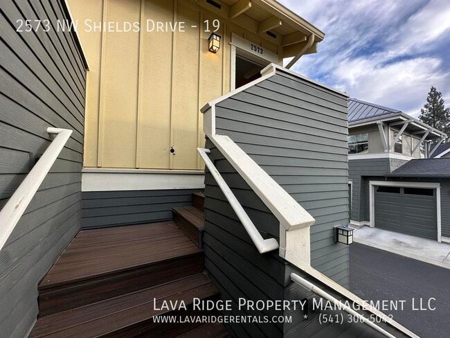 Building Photo - 2573 NW Shields Dr