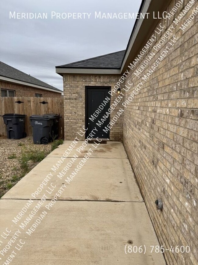 Building Photo - 5526 Itasca-B