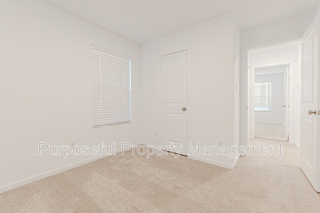 Building Photo - 3717 Los Cabos Dr