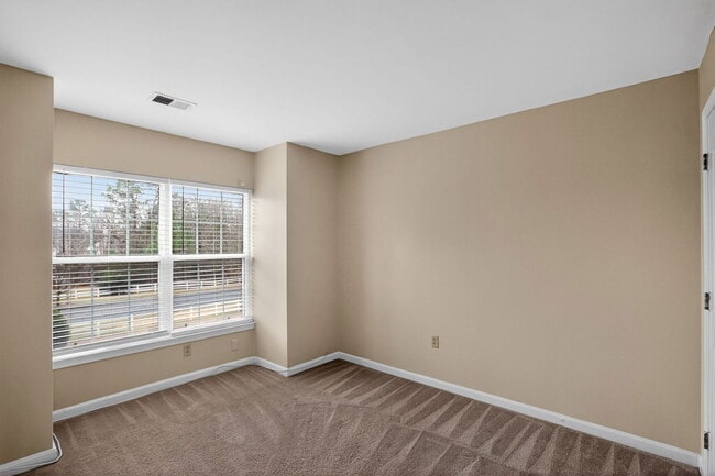 Building Photo - 9880 Moffit Pl