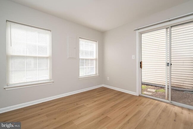 Building Photo - 20382 Farmgate Terrace