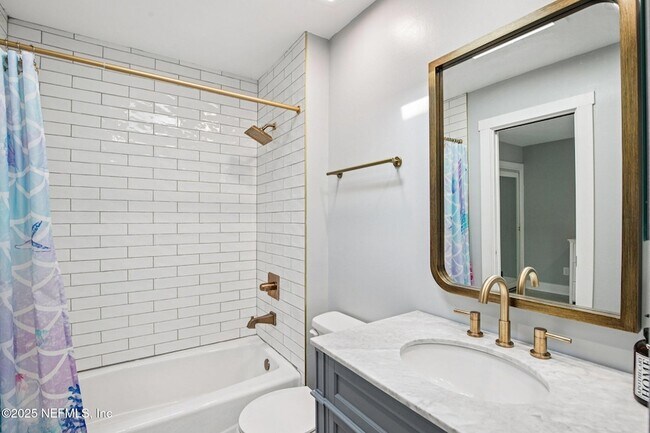 Building Photo - 248 11th St