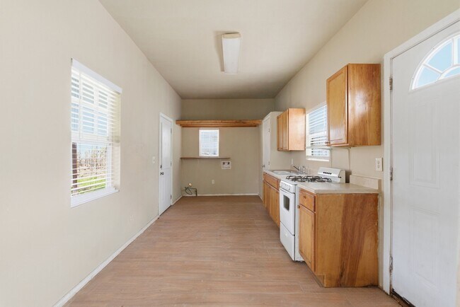 Building Photo - 2411 Leffingwell St