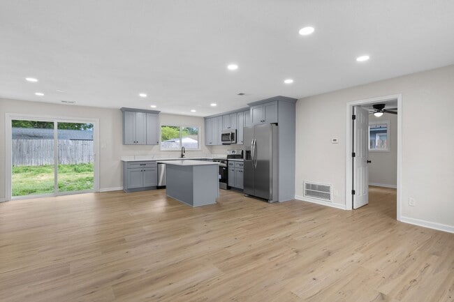 Building Photo - Charming 4BR Ranch in Prime Virginia Beach Location