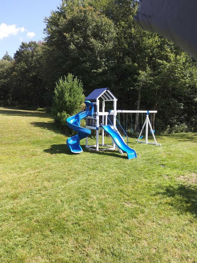 Building Photo - 163 Silver Lake Rd